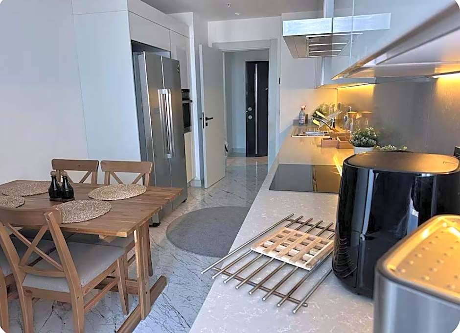 Enjoy luxury family apt