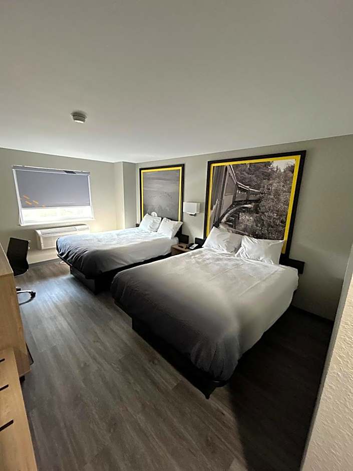 Super 8 by Wyndham Lewiston Auburn Area
