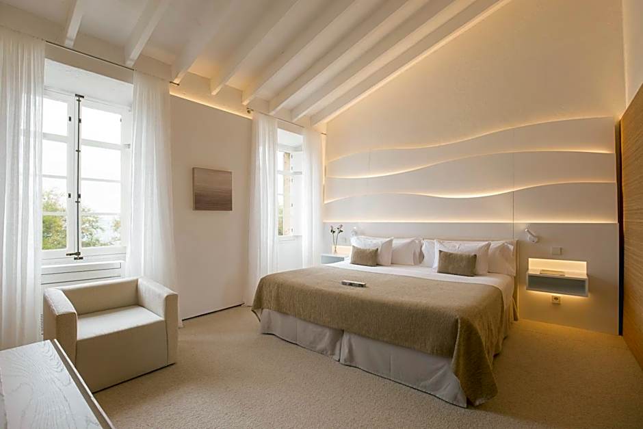 Can Simoneta - Adults Only