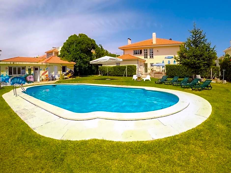Carcavelos Surf Hostel