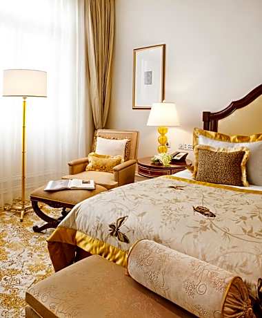 Executive Suite City View with Complimentary One Way Airport Transfer