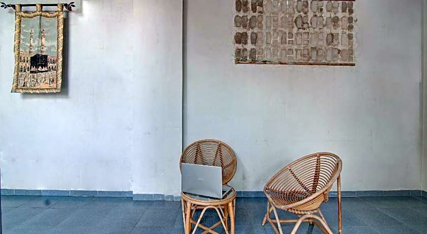 OYO 92806 Penginapan Geby Syariah