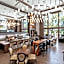 River Terrace Inn