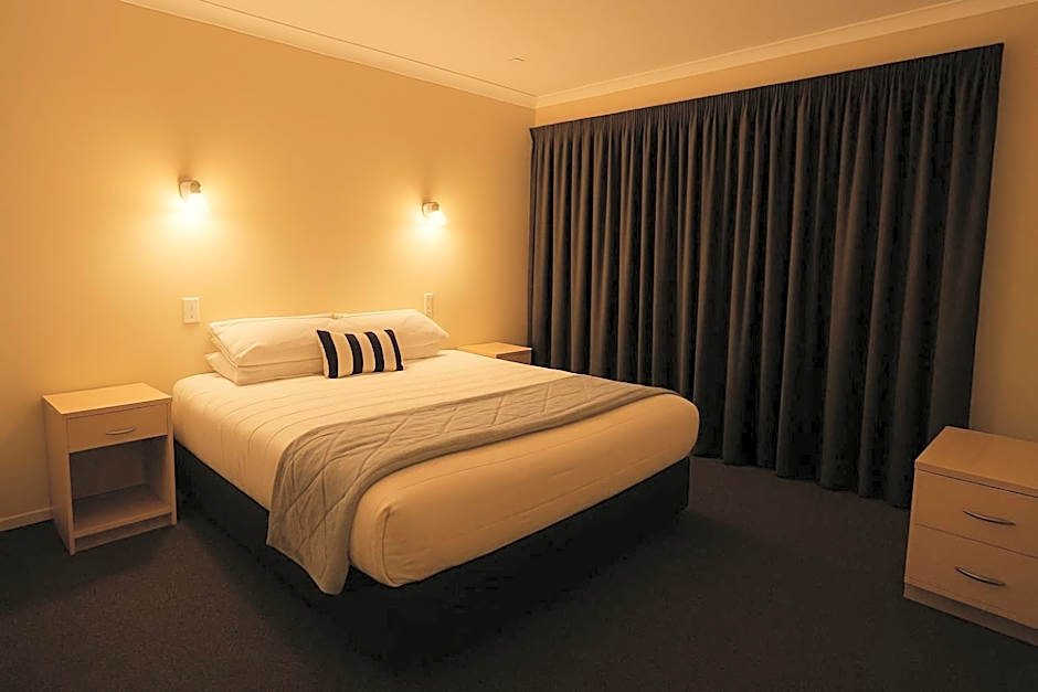 Kauri Court Motel and Apartments