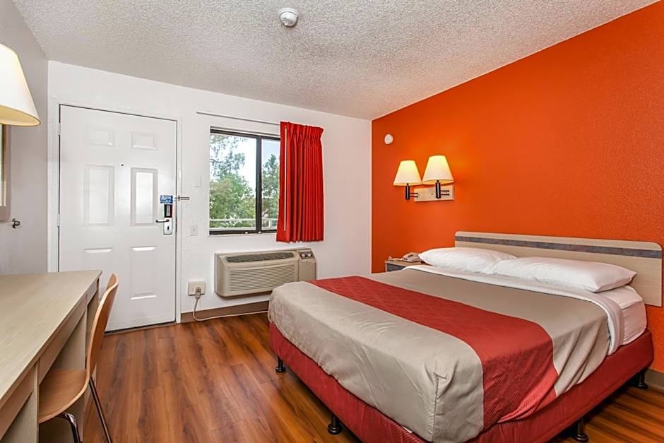 Motel 6-Fairfield, CA - North