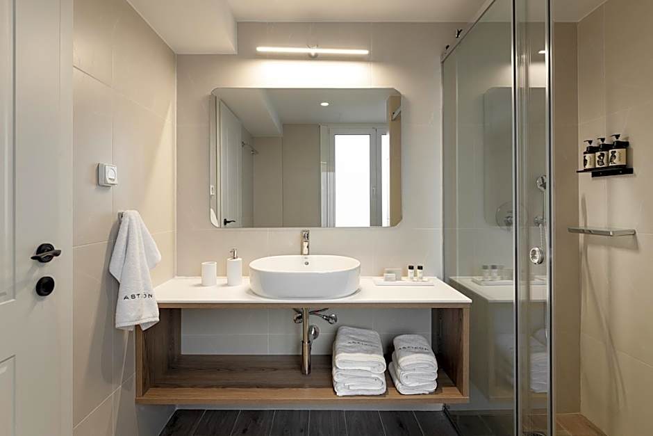 ASTIKON Xenofontos Suites