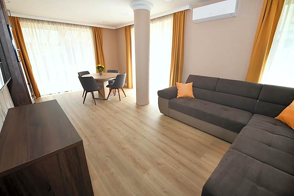 Jade Hotel-Ezüsthíd Hotel