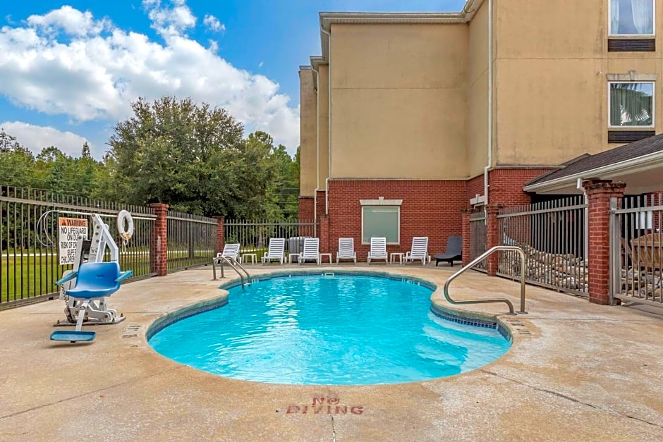 Comfort Inn & Suites Statesboro - University Area