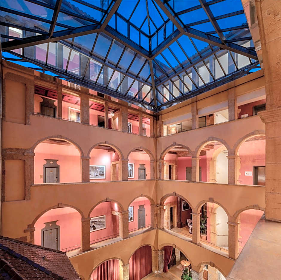 Cour des Loges Lyon, a Radisson Collection Hotel