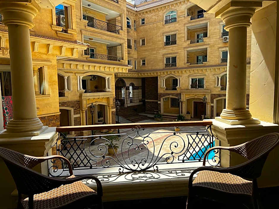 Onyx Pyramids Boutique Hotel