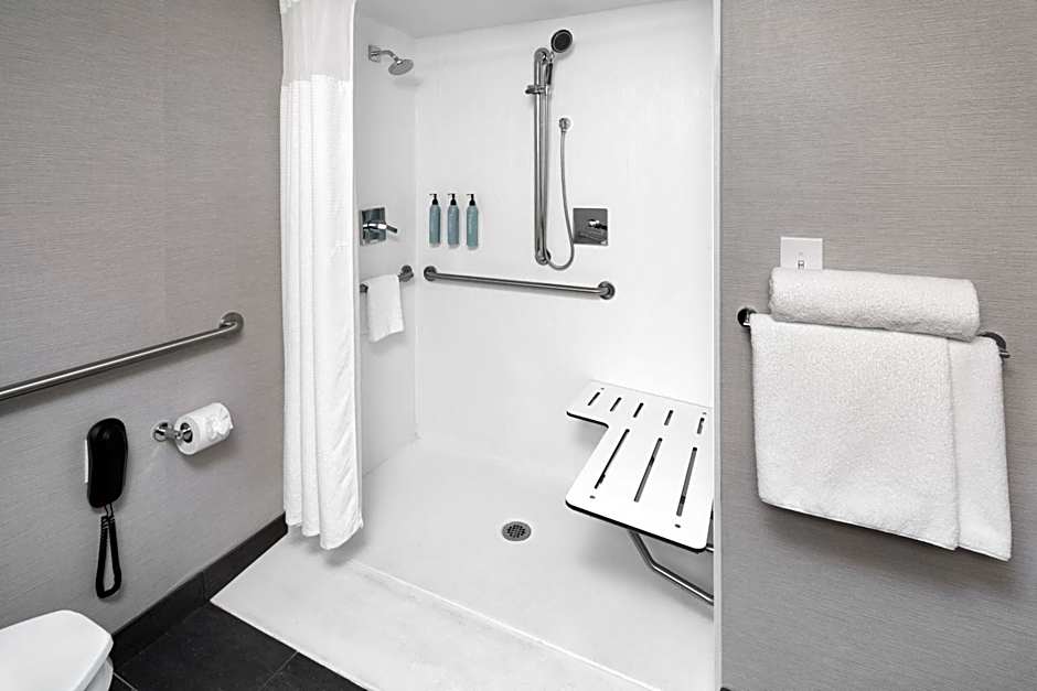 Courtyard by Marriott Shelton