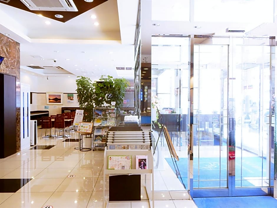 Toyoko Inn Shin-osaka Higashi-mikuni Ekimae