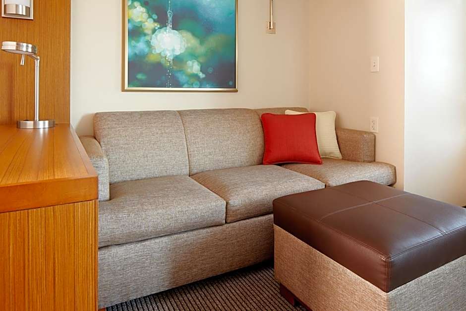 Hyatt Place Calgary Airport