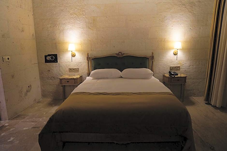 EVANTHIA CAVE SUITES