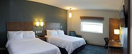 2 Queen Beds Standard