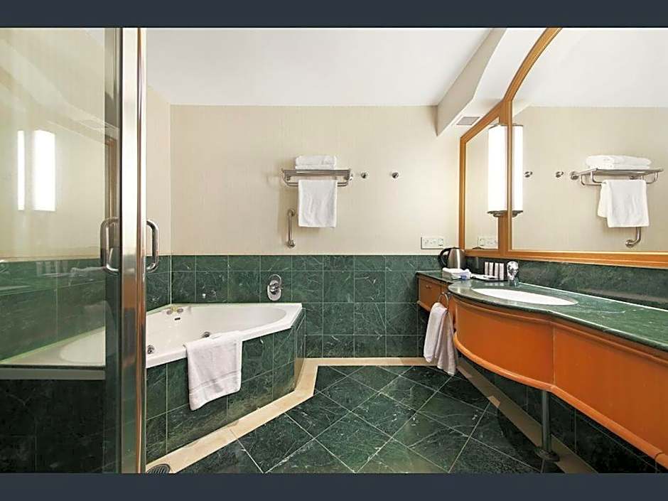 Deluxe Private Apartment and Studio - Ocean Views