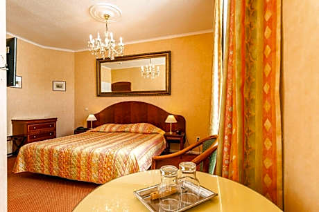 Double Room Courtyard