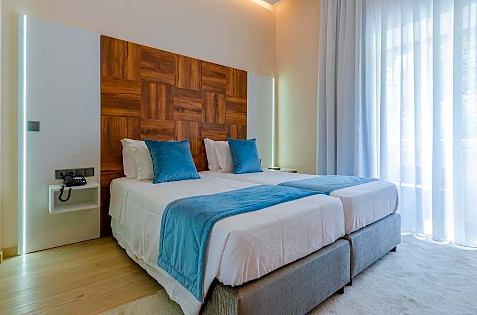 Avenida Park Residence