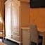 Pope's Suites
