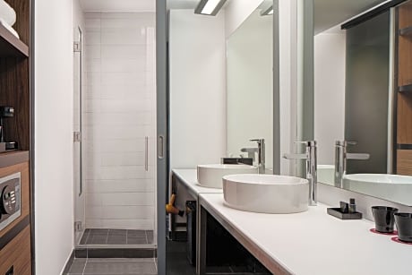 aloft, Room, 2 Queen Beds