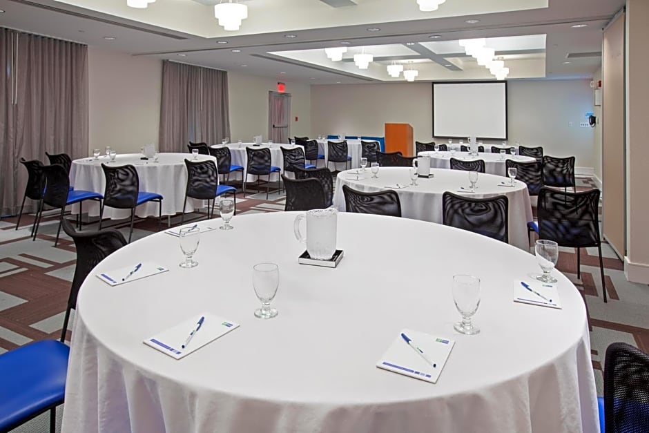 Holiday Inn Express Indianapolis - Fishers By IHG