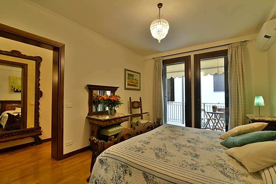 PadovaResidence Apartments - vista Piazza delle Erbe e Palazzo della Ragione
