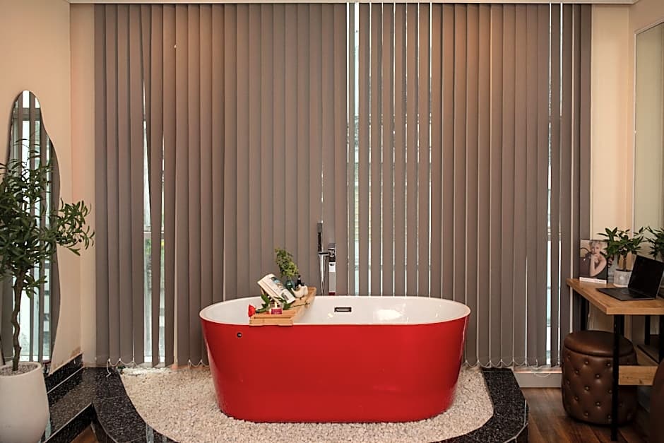 Quý Hùng Hotel - City Centre