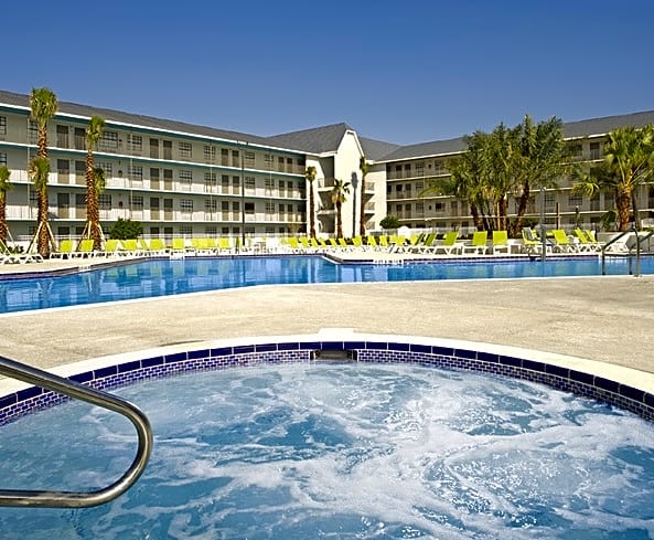 Avanti International Resort