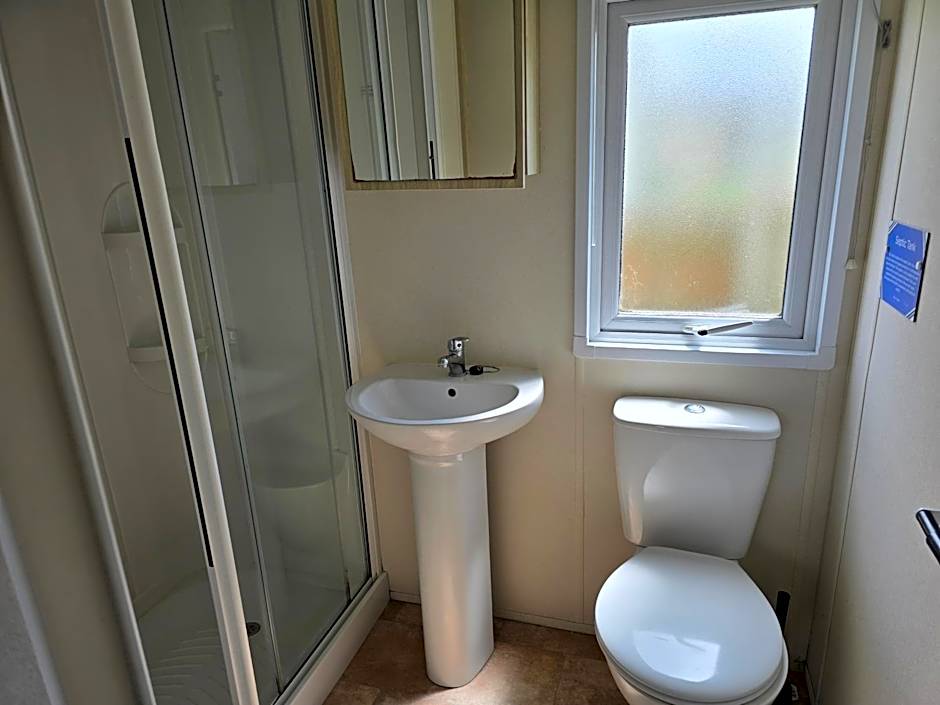 Castaways Holiday Park