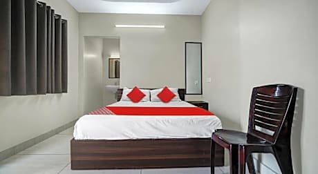 Hotel O VARA RESIDENCY