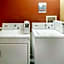 Econo Lodge West - Coors Blvd