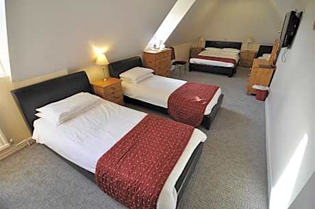 Family Room (5 Adults)