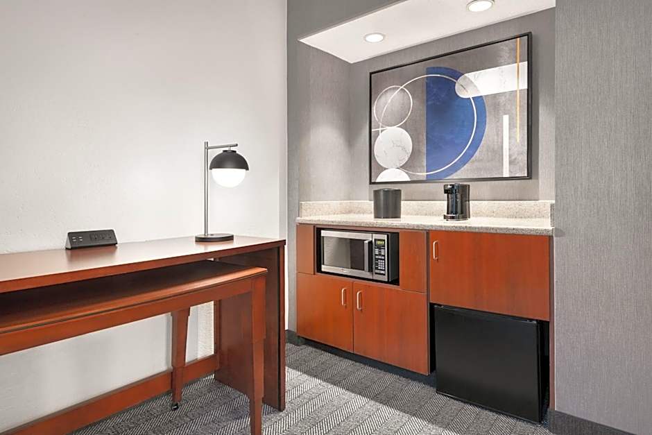 Courtyard by Marriott Memphis Airport