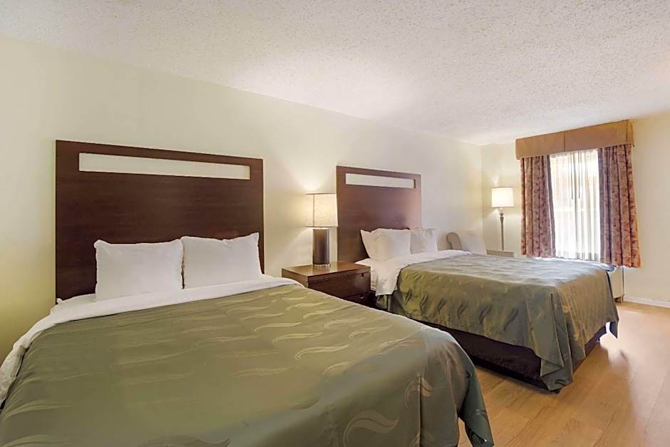 Quality Inn & Suites Conference Center Statesboro Historic District
