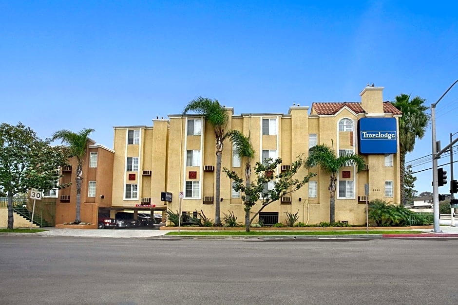 Travelodge Inn & Suites by Wyndham Gardena CA