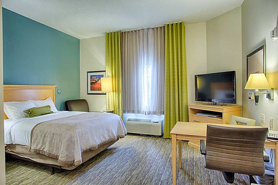 Candlewood Suites Fargo-North Dakota State University By IHG