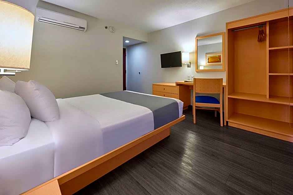 City Express by Marriott Lazaro Cardenas