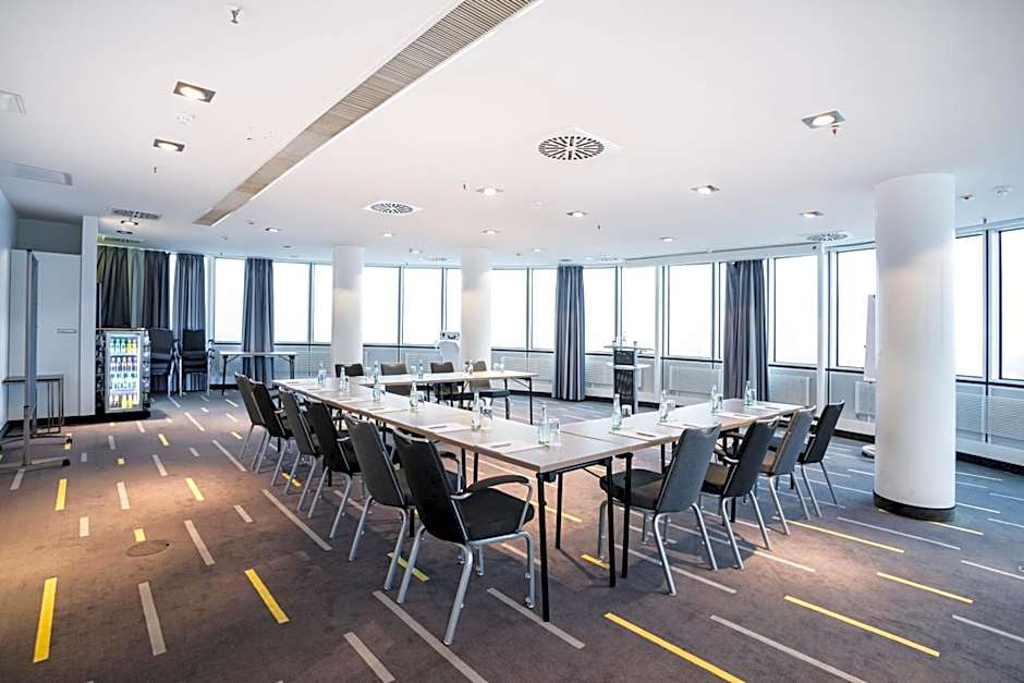 Garner Berlin - Spandau By IHG