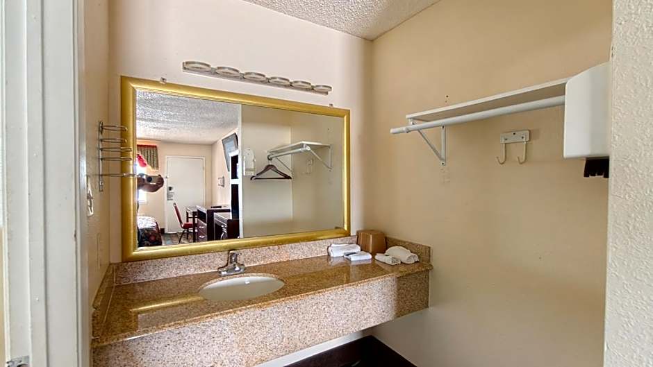 Deluxe Inn By Capital O Odessa I-20