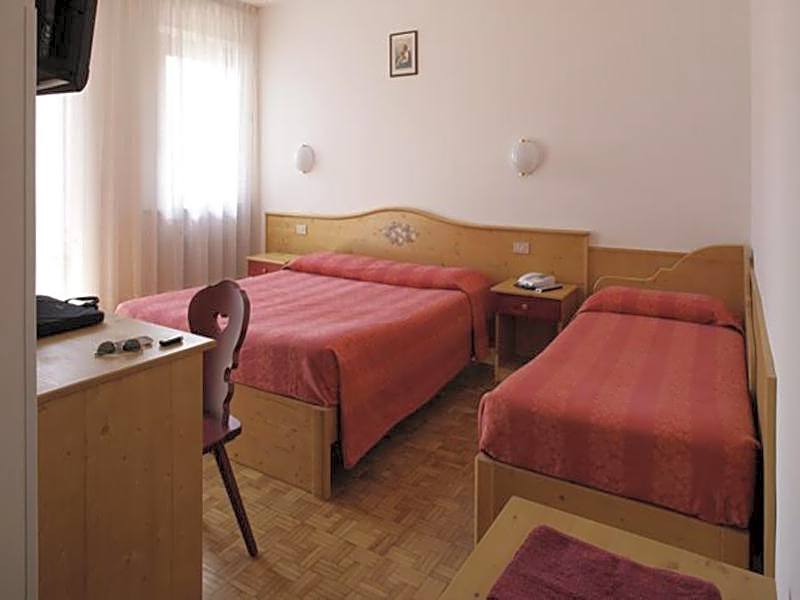 Albergo Miravalle-Tre Cime Views