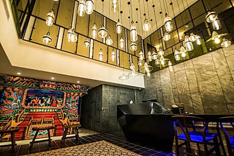 Huwei Hotel