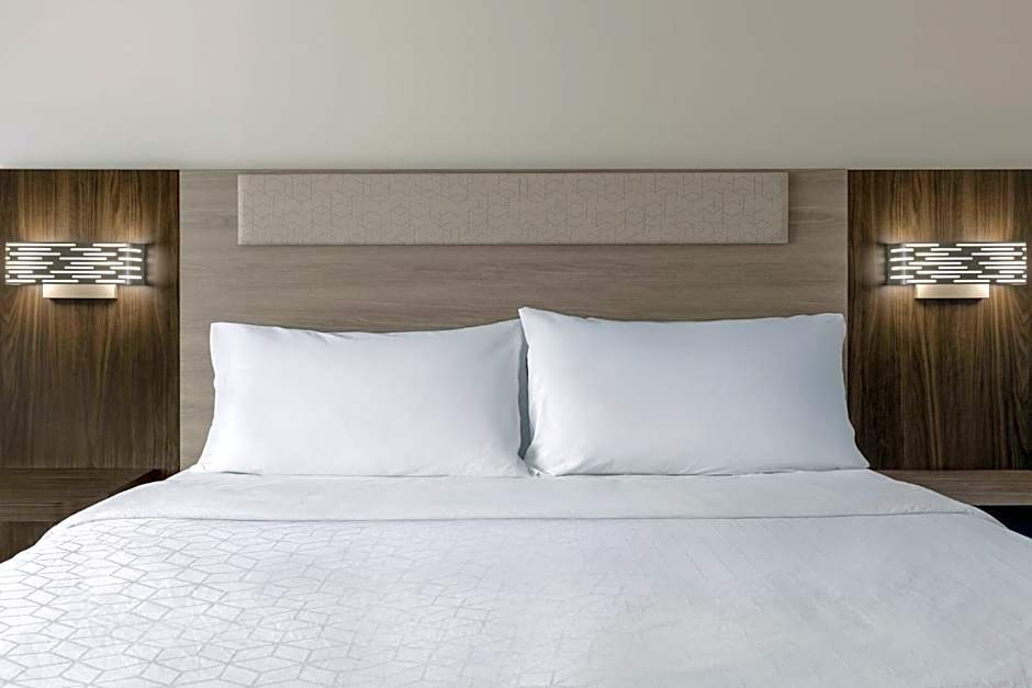 Holiday Inn Express Hotel & Suites Brockville By IHG