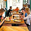 Madama Hostel & Bistrot