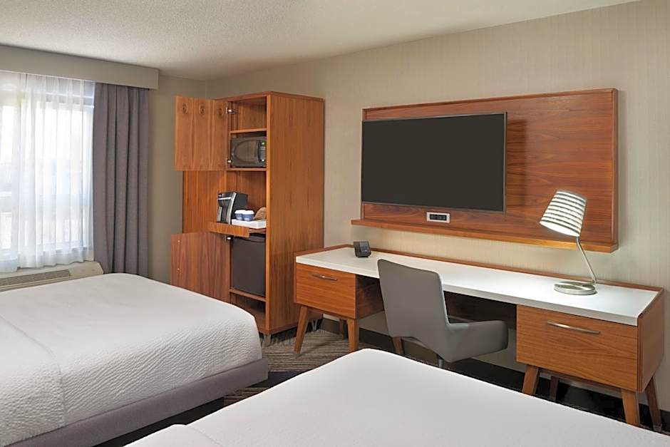 Four Points by Sheraton Vaughan