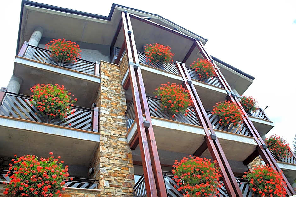 Vista Arinsal Apartments