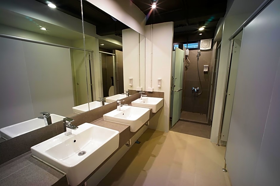 BRB Hostel Bangkok Silom