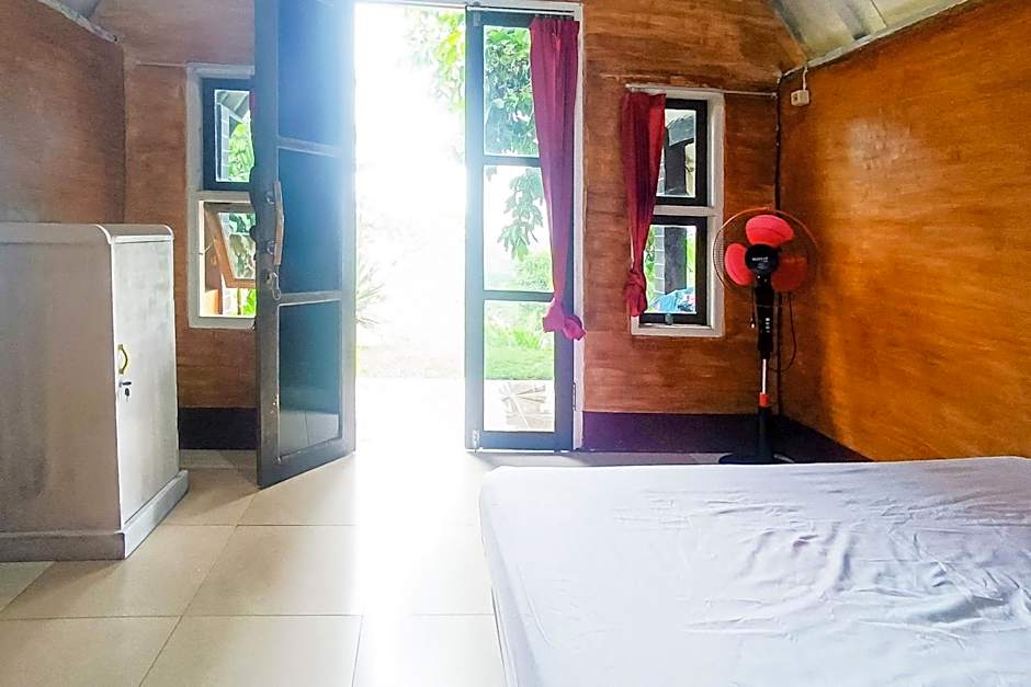 Rejeng Bungalow Near Gangga Waterfall Lombok