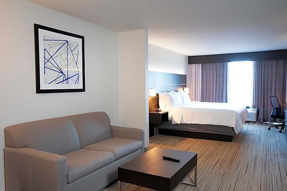 Photo 1 of 5 of 1 King Bed with Sofabed Suite