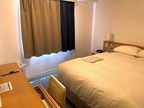 Single Room - Non-Smoking