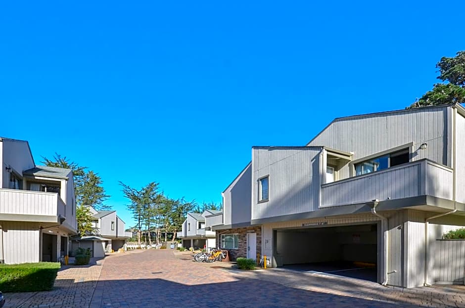 Best Western The Inn & Suites Pacific Grove
